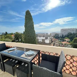  Apartment Renting - Cambrai - Luxurious Sea View Terrasse - King Bed - Parking - Ac - Fully Equipped France