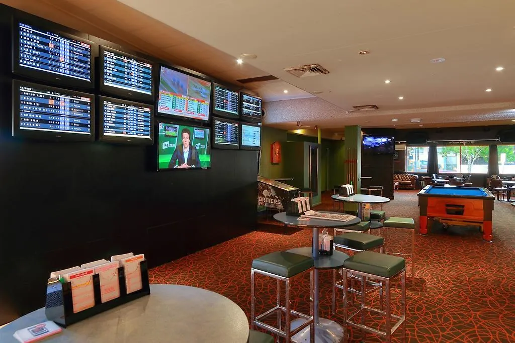 ***  Nightcap At Prince Of Wales Hotel Brisbane Australia